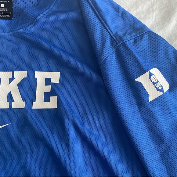 PLAYER ISSUED! Duke Basketball pre-game shoot-around Nike ELITE shirt - Picture 2 of 5